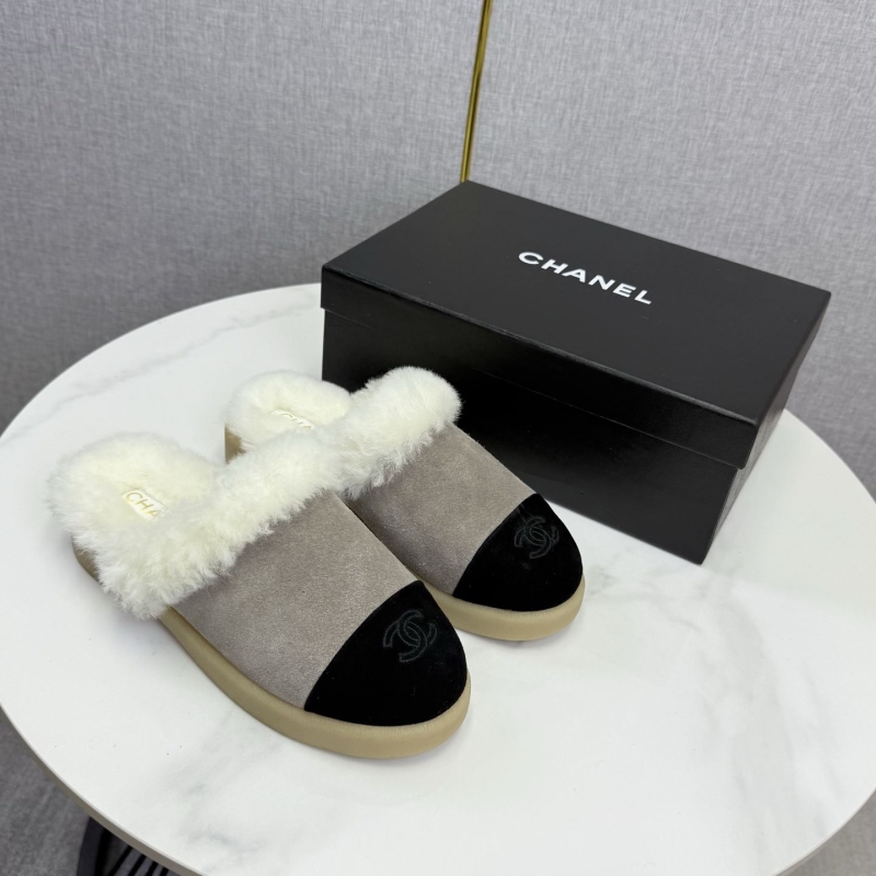 Ch**el slippers